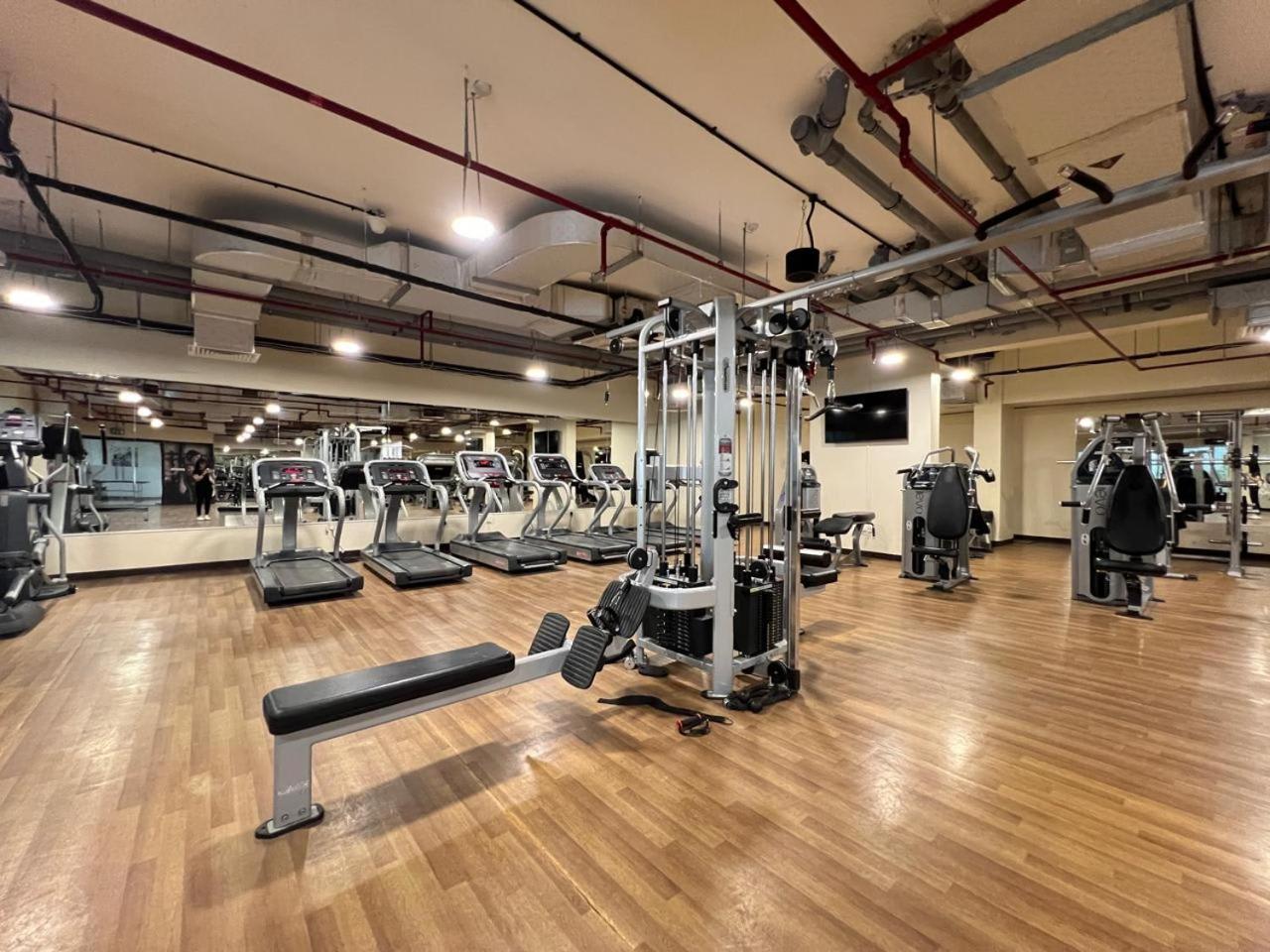 Apartment Stylish And Spacious In Vibrant Jvc,