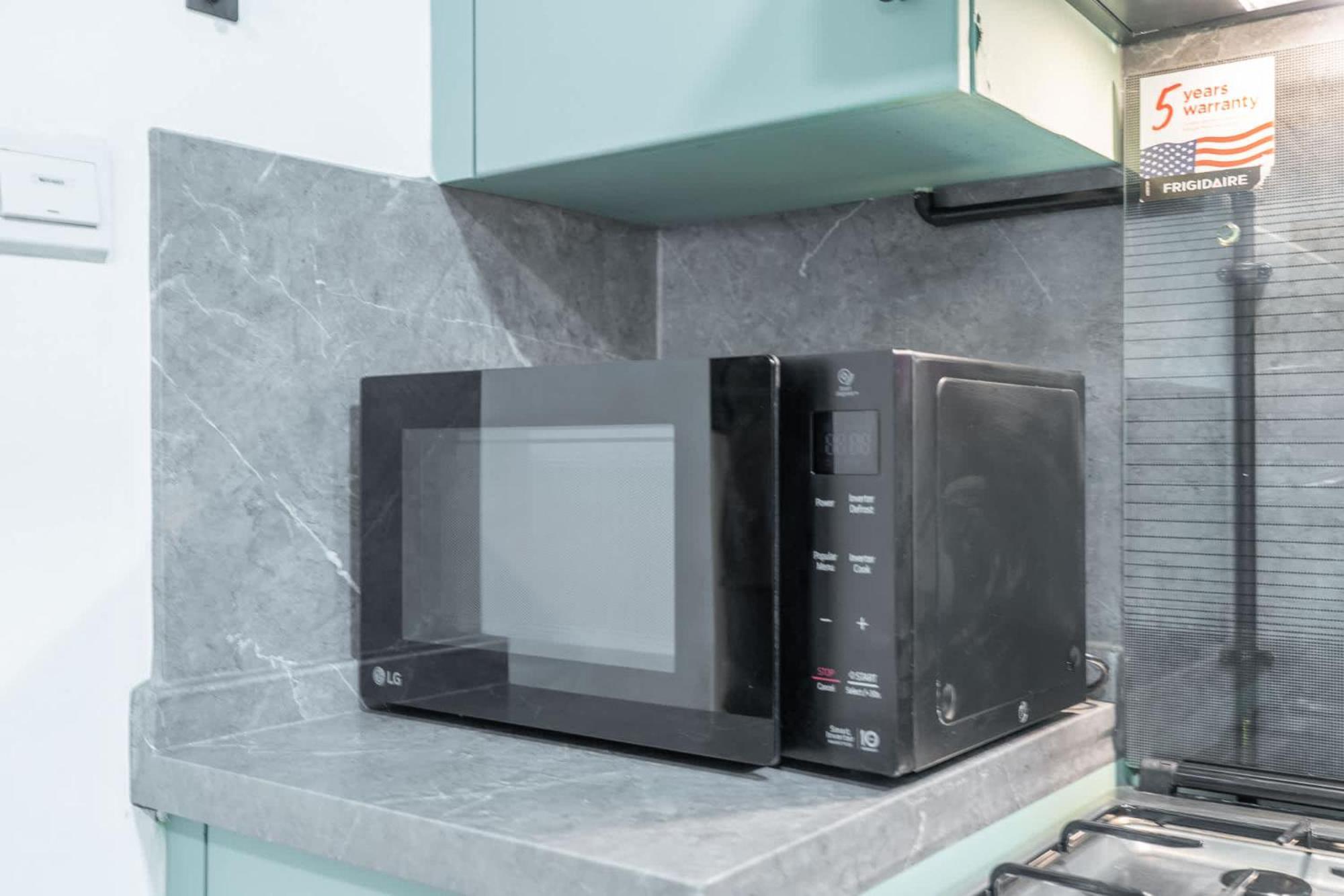 Apartment Stylish And Spacious In Vibrant Jvc,