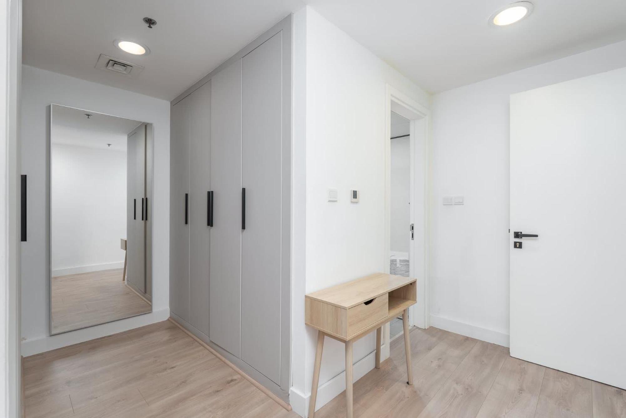 Stylish And Spacious In Vibrant Jvc,