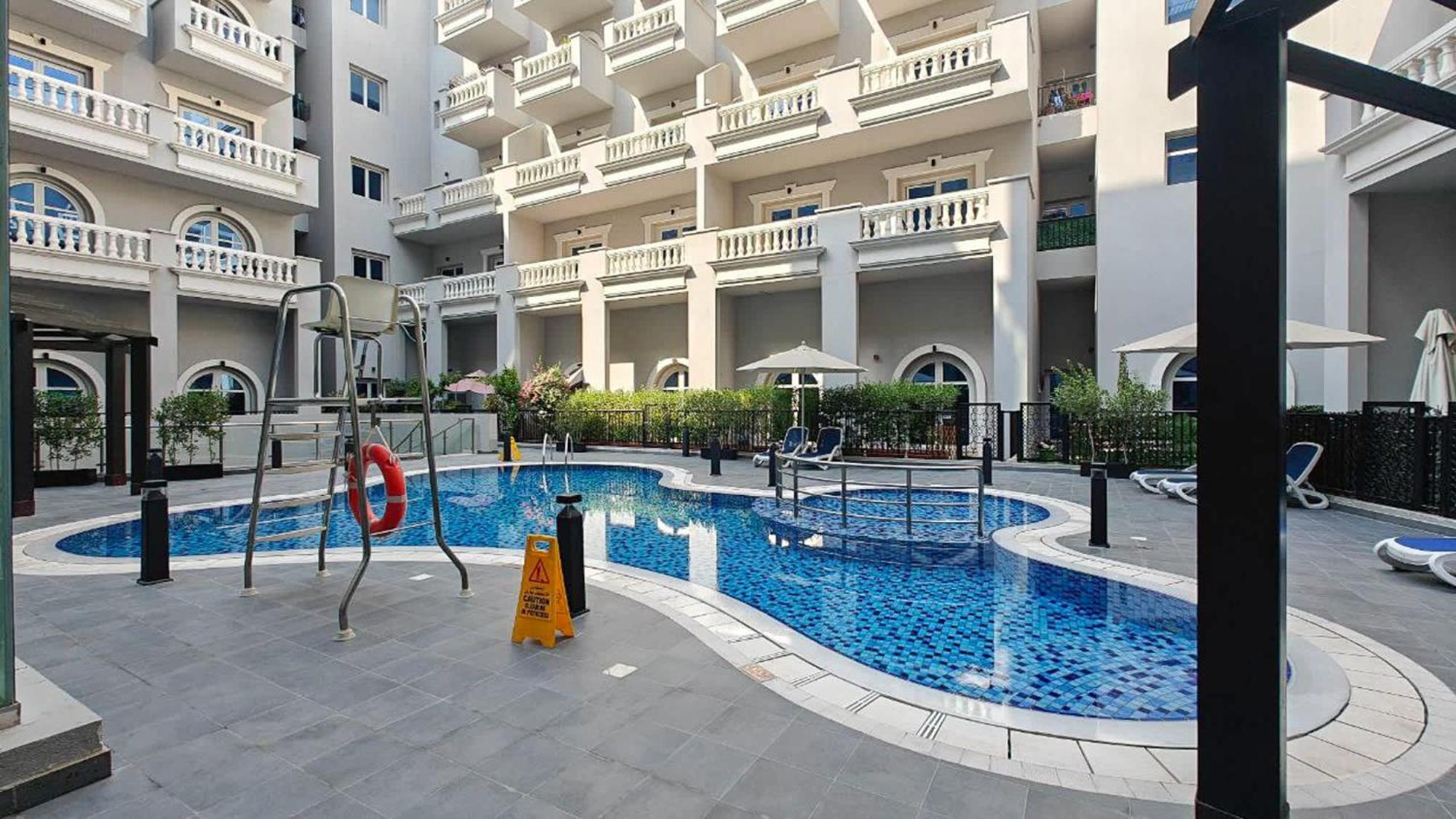 Stylish And Spacious In Vibrant Jvc, *