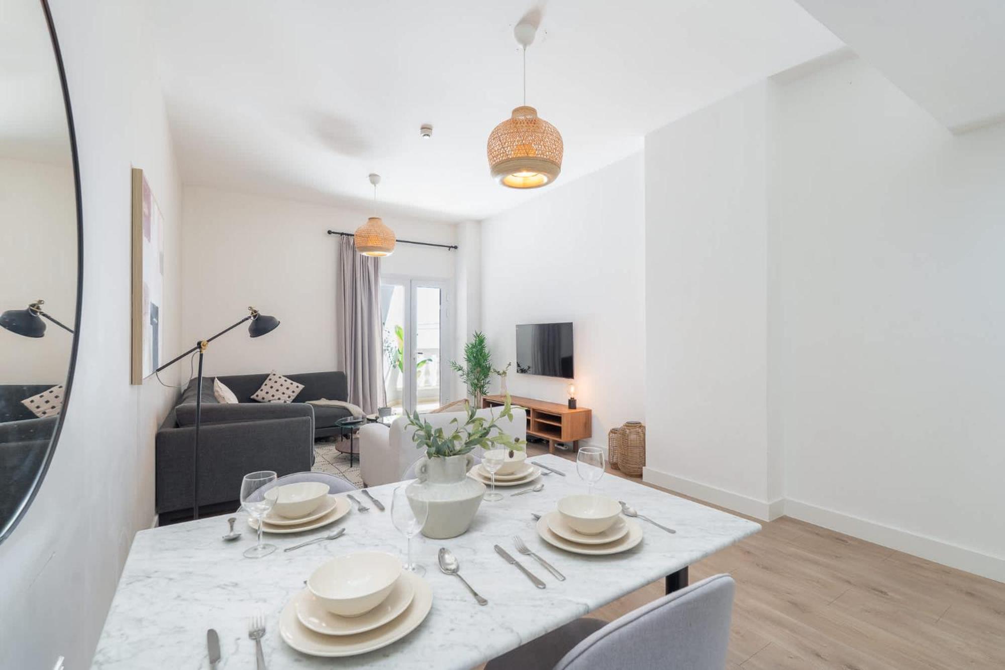 Apartment Stylish And Spacious In Vibrant Jvc, *